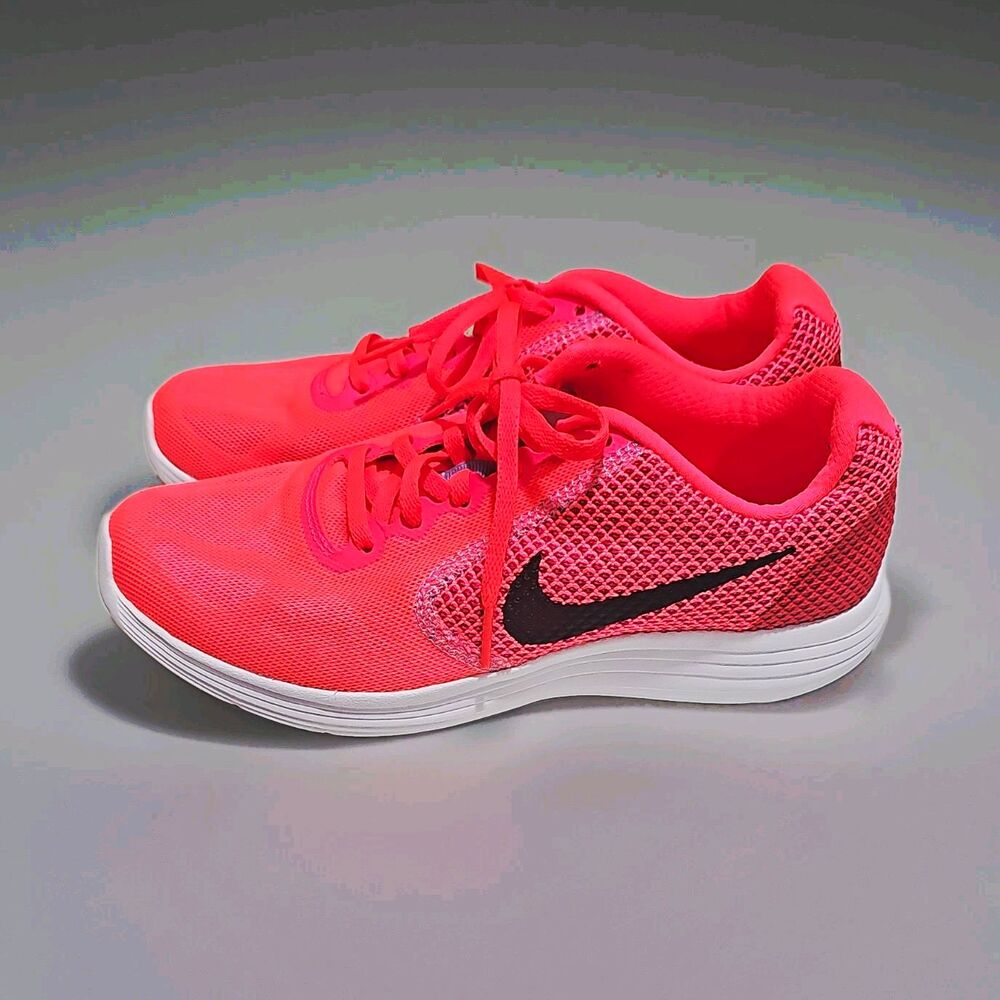 Nike Revolution 3 Low Top Running Sneaker Pink/Black/White 819303-602